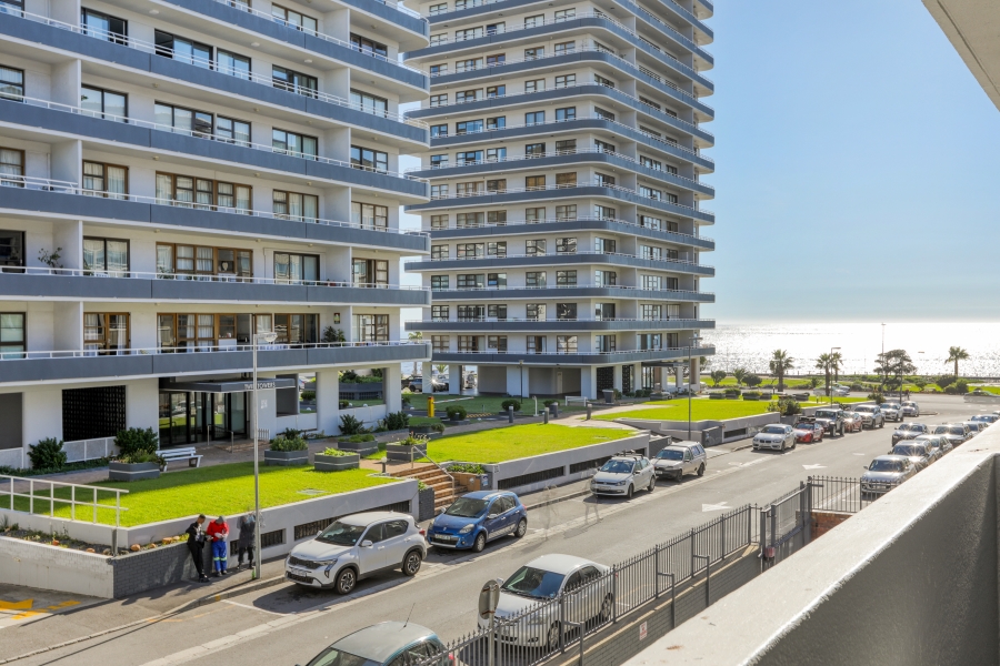2 Bedroom Property for Sale in Sea Point Western Cape